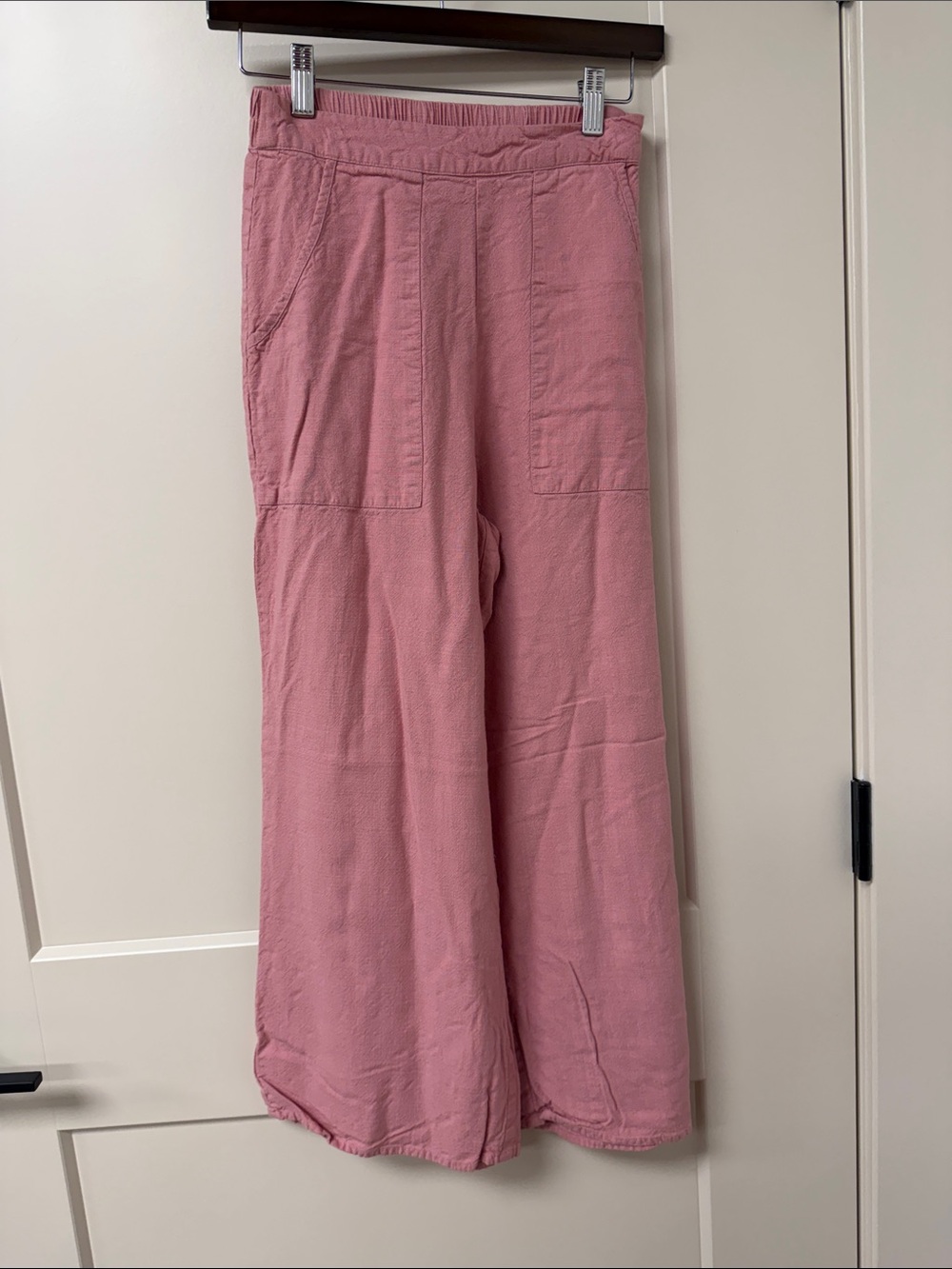 Relaxed Cropped Wide-Leg Pants in Dusty Rose